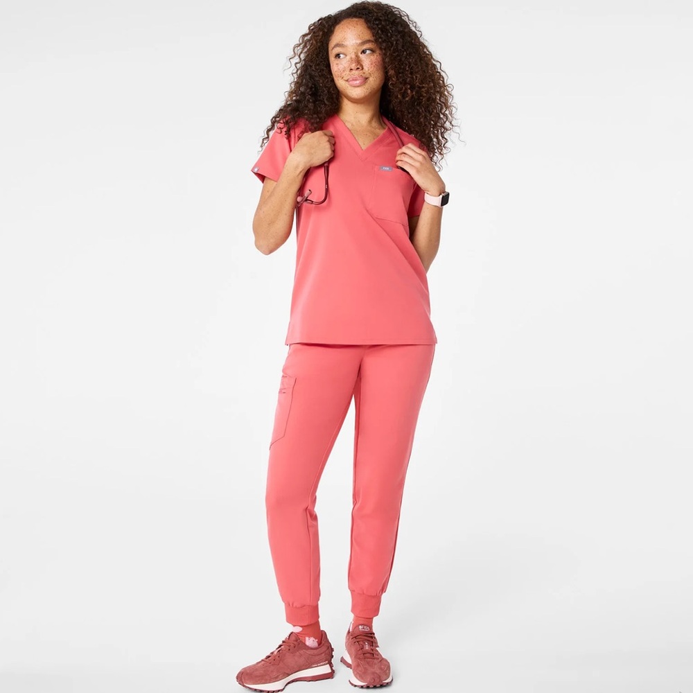 Figs Scrub Set Kade Cargo. Casma Three Pocket Top Pulmonary Pink NWT - Picture 2 of 7